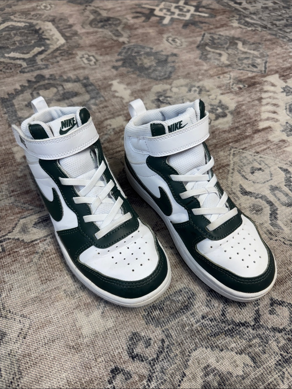 Nike Kids High-Top Sneakers in White and Dark Green